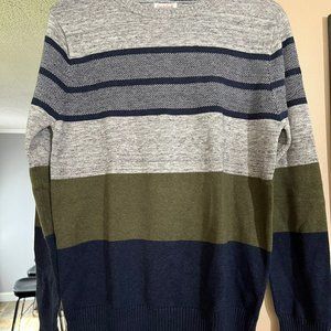 NWT boys crewneck sweater